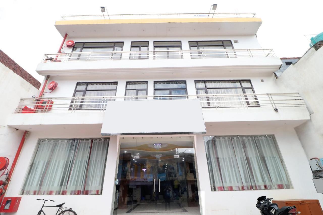 OYO 16694 Hotel Kb Square Chandīgarh Exterior foto